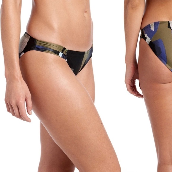 🆕 Lole Rio camouflage bikini bottoms extra… - Picture 2 of 12